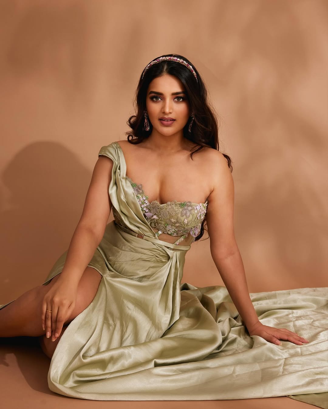Nidhhi Agerwal