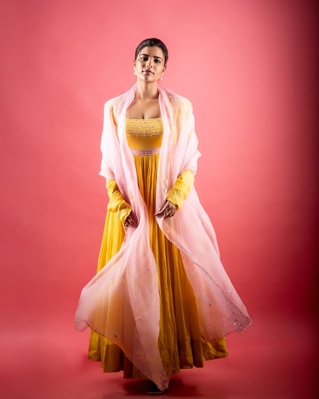 Aishwarya Rajesh Photo Gallery