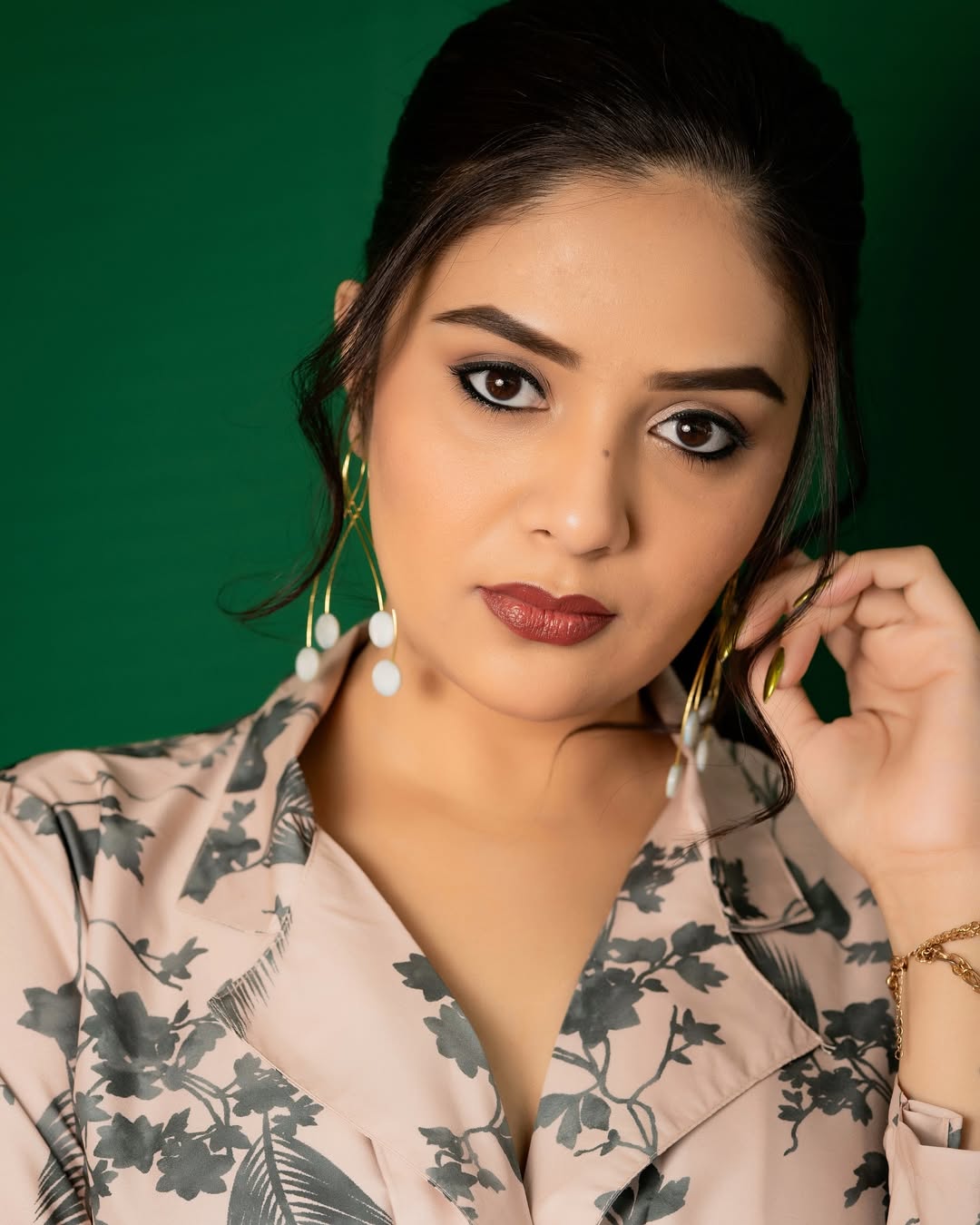 Sreemukhi Photo Gallery