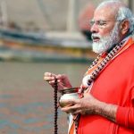 PM Narendra Modi: త్రివేణి సంగమంలో ప్రధాని మోదీ పుణ్యస్నానం..