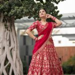 Sreemukhi : లంగాహోణిలో రాములమ్మ అందాలకు ఫ్యాన్స్ ఫిదా.. అబ్బా ఏముంది..