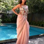 Pooja Hegde: ఫ్యాషన్ ఐకాన్ గా మారిన పూజ.. చీర కట్టులో కూడా సరికొత్త ట్రెండ్..!