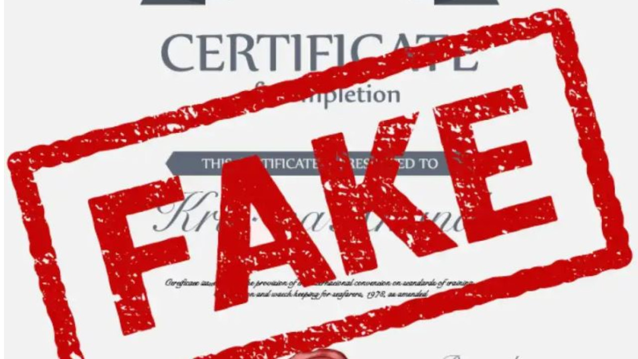 Fake Certificates : నకిలీ సర్టిఫికేట్లు కొంటున్నారా.? అయితే అడ్డంగా బుక్కైనట్లే – ముగ్గురు అరెస్ట్