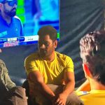 Dhoni In IND vs Pak: టీవీలో పాక్‌ మ్యాచ్‌ చూస్తున్న ధోని..!