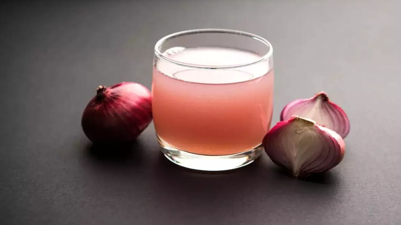 Onion Juice: ఉల్లి రసం తాగితే.. ఎన్ని లాభాలో తెలుసా ?