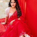 Sravanthi Chokarapu : రెడ్ శారీలో కేక పుట్టిస్తున్న స్రవంతి.. నిద్రపట్టడం కష్టమే మామా..