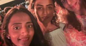 Pak Fan In India Jersey: పాక్ ఓడిపోతుందని..జెర్సీ మార్చేసిన ఫ్యాన్..వీడియో వైరల్ !