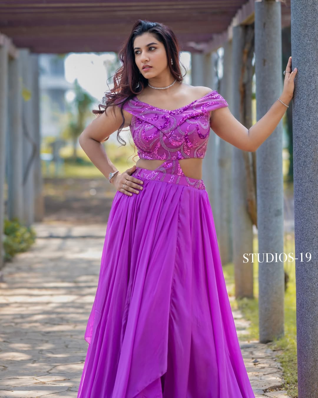 Actress vishnupriya photo gallery