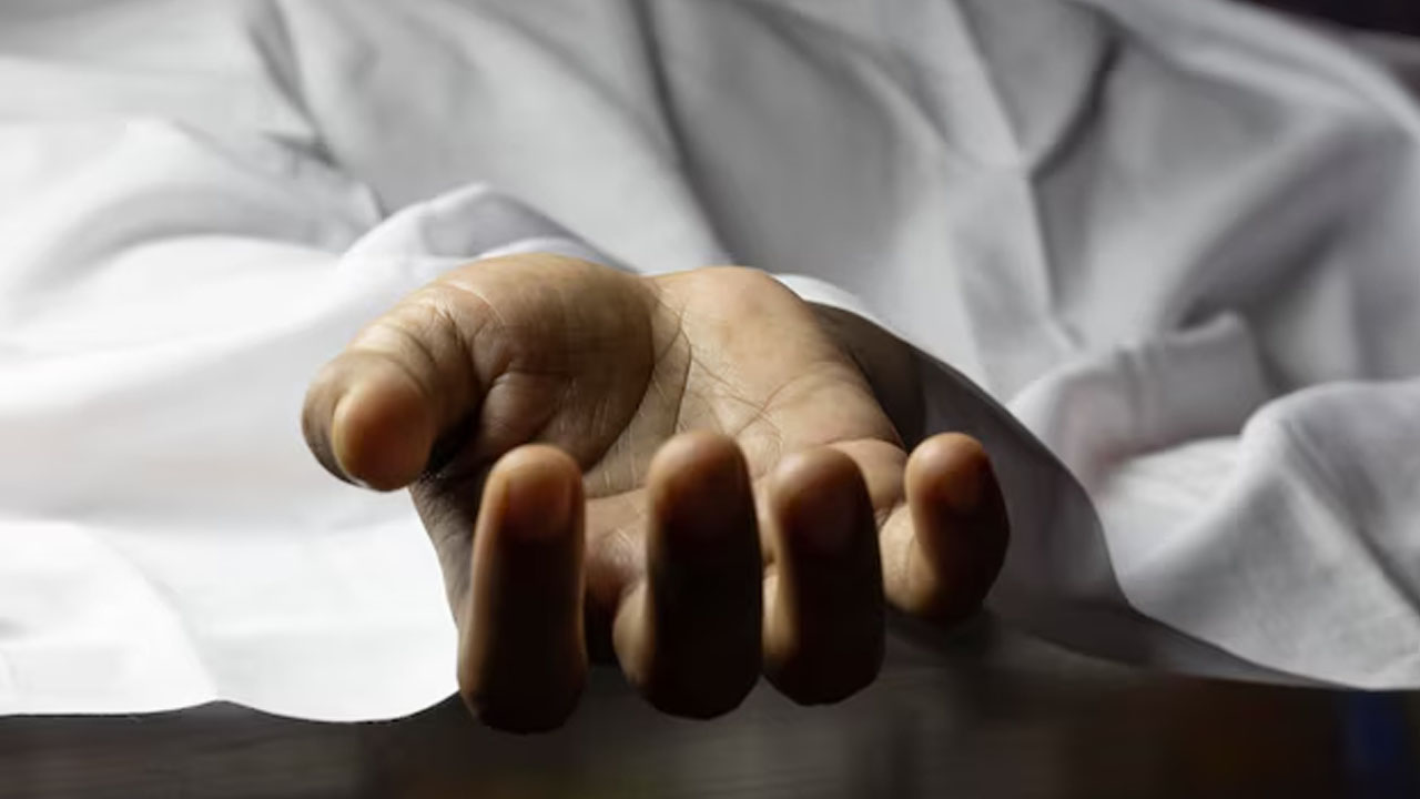 Delhi Bed box Murder: బెడ్ నుంచి ఒకటే దుర్వాసన.. ఓపెన్ చేస్తే మహిళ శవం, ఆమె భర్త స్నేహితులు అరెస్ట్