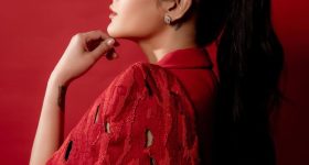 Shruti Haasan: రెడ్ డ్రెస్ లో కైపెక్కిస్తున్న.. ఫోటోలు వైరల్..!