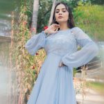 Sreemukhi : ట్రెడిషినల్ లుక్ లో శ్రీముఖి ఎంత క్యూట్ గా ఉందో చూశారా..?