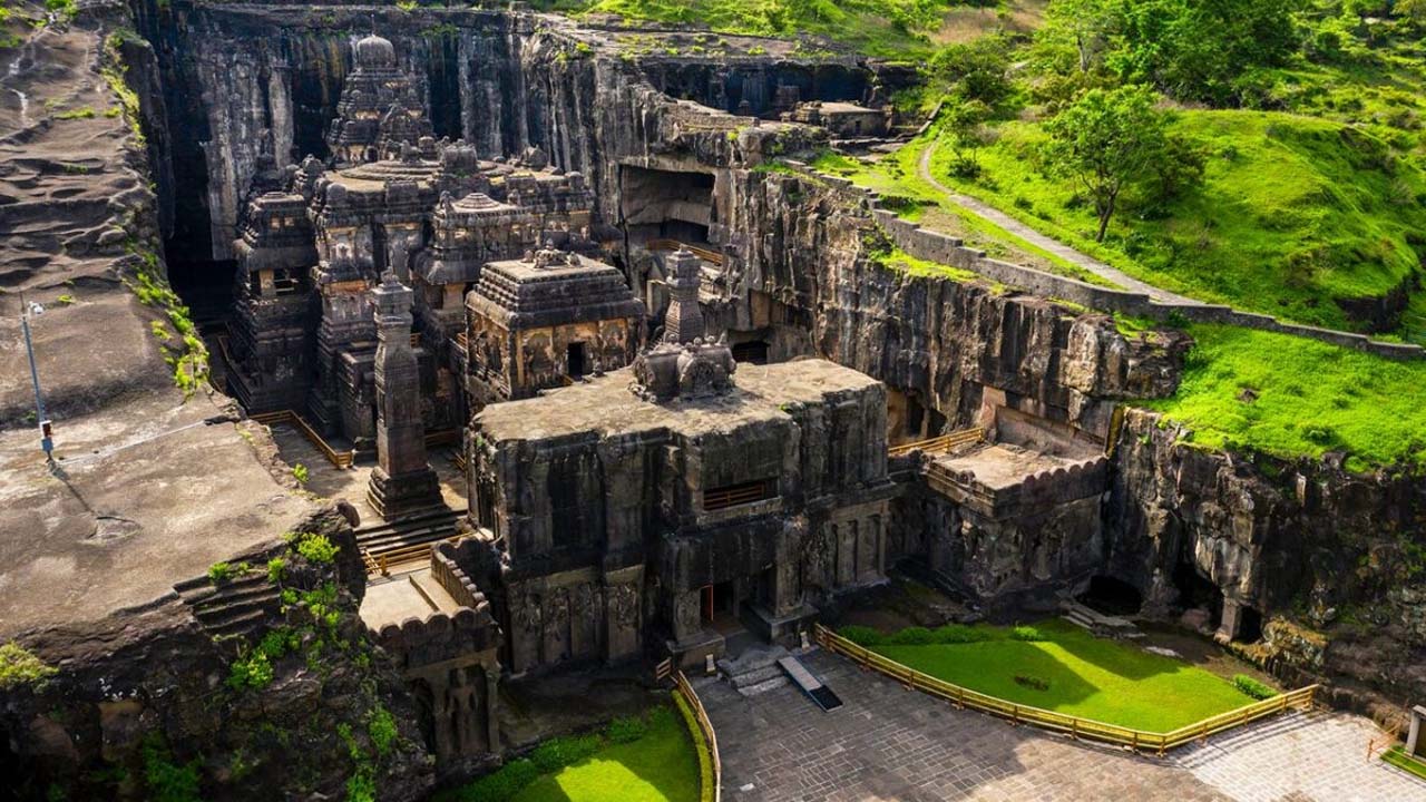 Monolithic Slab Temple: ప్రపంచంలోనే అతిపెద్ద ఏకశిలా ఫలకంతో చెక్కిన ఆలయం.. ఆ రోజు మాత్రం అస్సలు తెరుచుకోదు