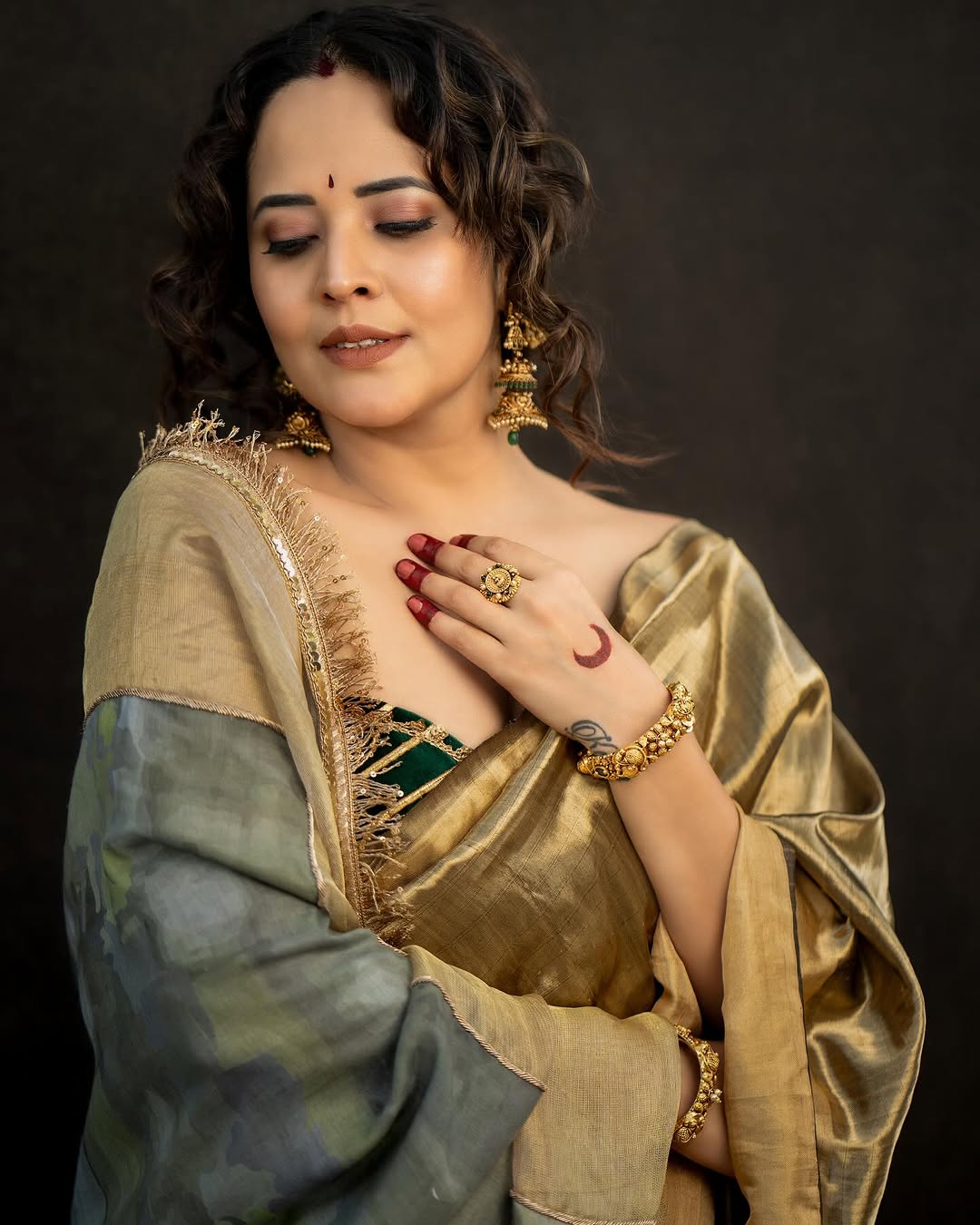 Anasuya Bharadwaj Photo Gallery