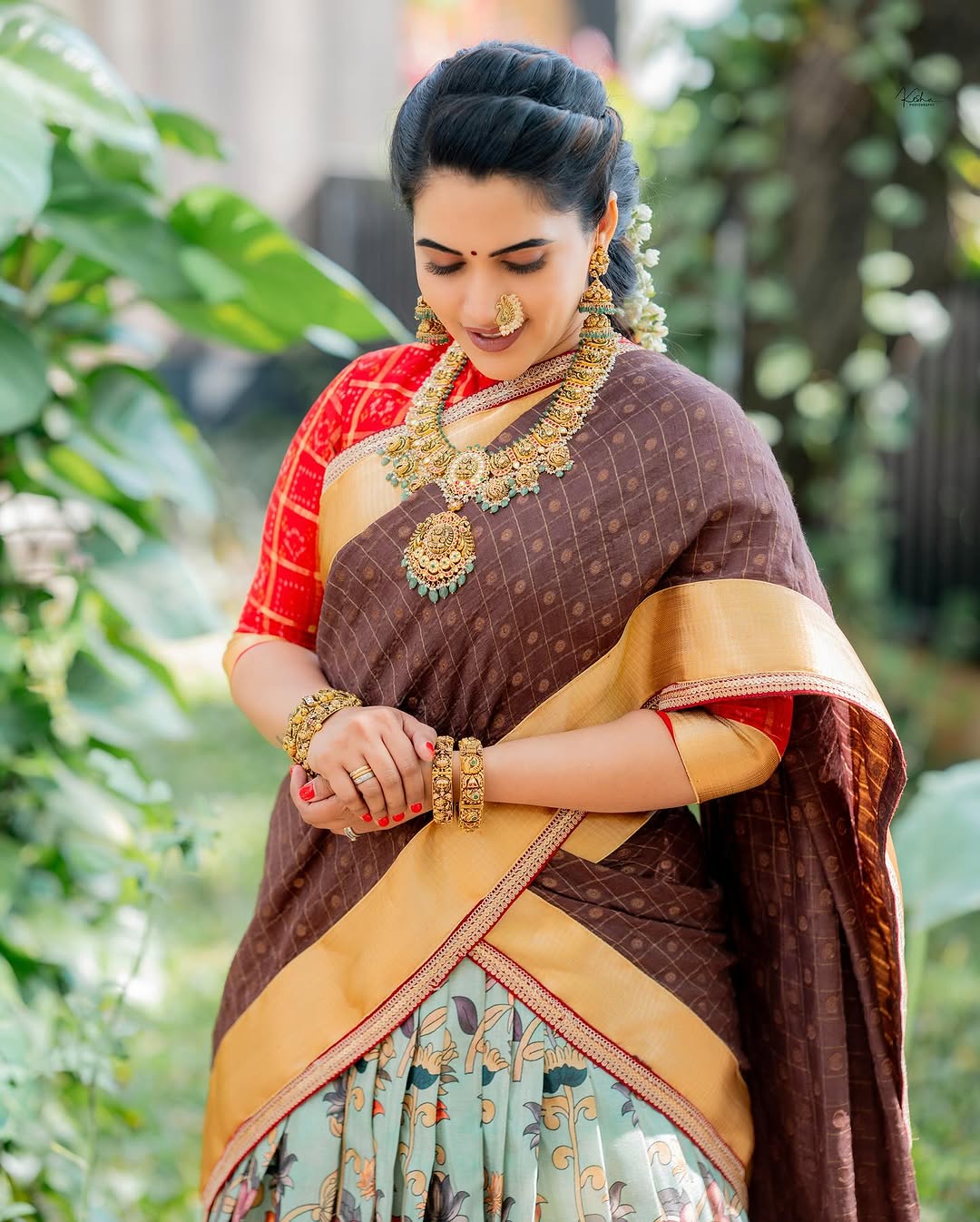 Sravanthi Chokarapu Photo Gallery