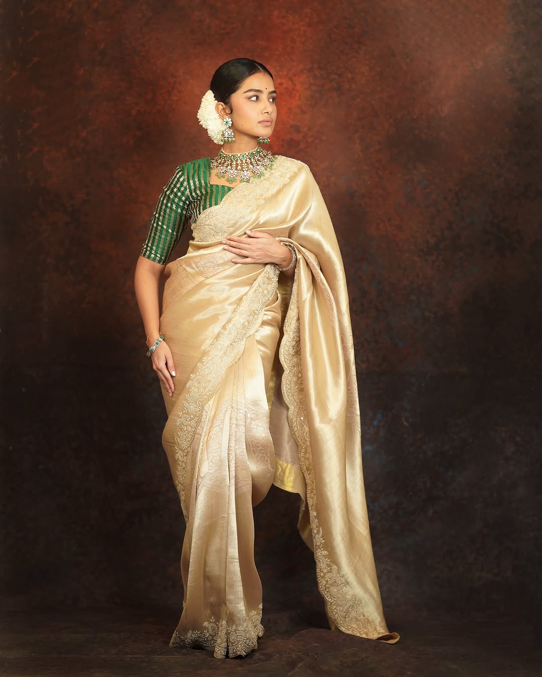 Actress Anupama Parameswaran Photo Gallery