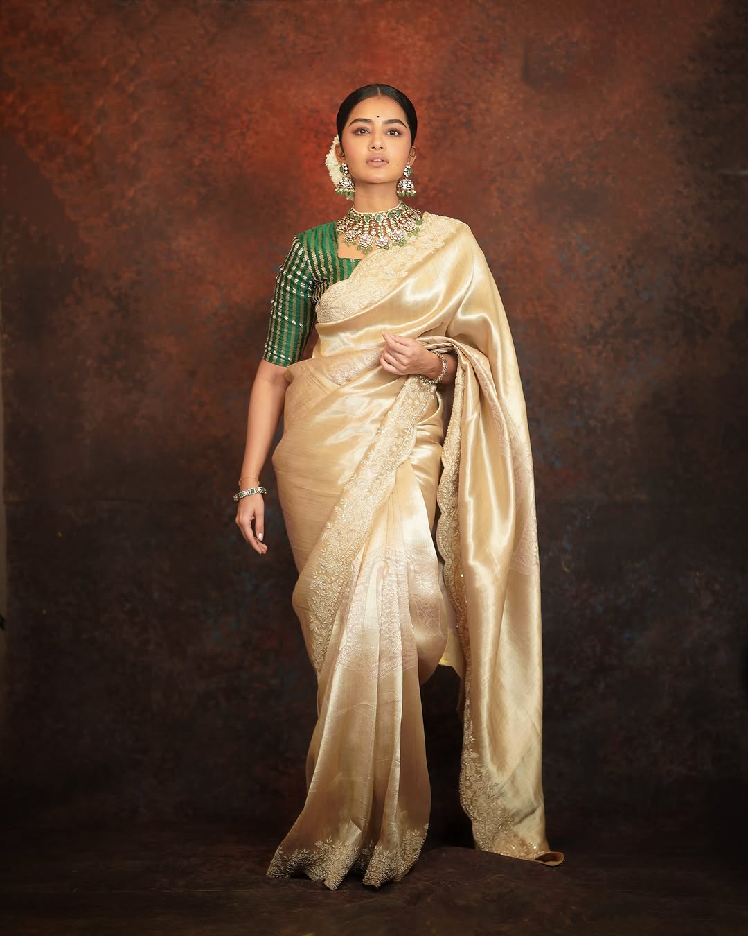 Actress Anupama Parameswaran Photo Gallery