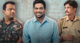 OTT Movie : రాజకీయాలలో అబద్ధాల హరిశ్చంద్రుడు ... పొట్ట చెక్కలయ్యేలా ఉందయ్యా ఈ సిరీస్ ని చూస్తే