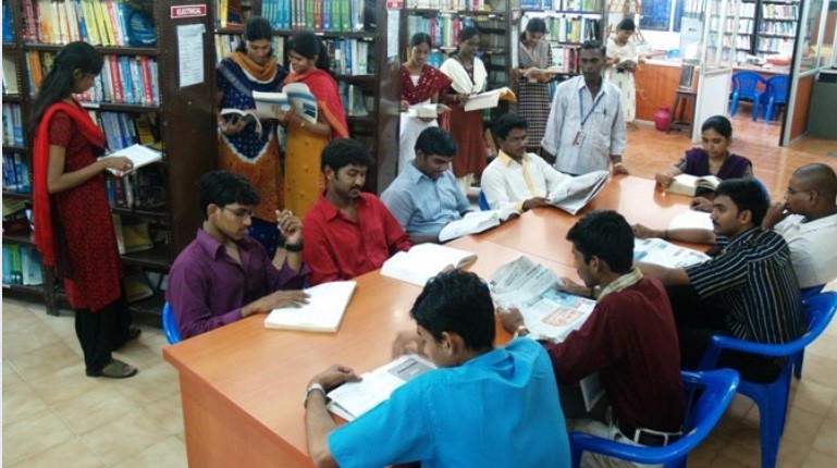 AP DSC 2025: ఏపీ ప్రభుత్వం సంచలన నిర్ణయం.. డీఎస్సీ అభ్యర్థులకు బిగ్ రిలీఫ్, రేపో మాపో నోటిఫికేషన్