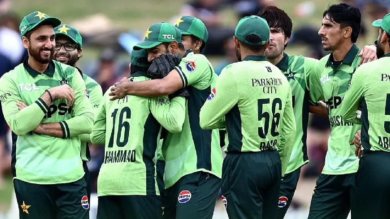 NZ beat Pak: కివీస్ గడ్డపై వరుసగా 12 వన్డేల్లో ఓడిన పాక్… పరువు మొత్తం పాయె ?