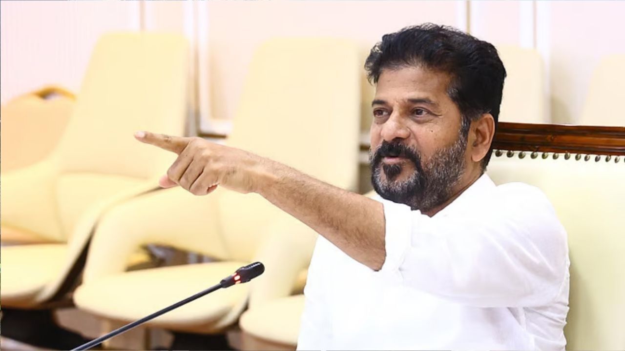 CM Revanth Reddy : మనోడు.. మందోడు..  రేవంత్ క్లియర్ కట్