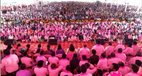 BRS : బీఆర్ఎస్‌లో డర్టీ లీడర్‌.. యువతితో సహజీవనం, కొడుకు పుట్టాక..