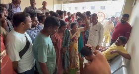 AP News : మహిళల న్యూడ్ వీడియోస్.. డాక్టర్‌ను చితక్కొట్టి..