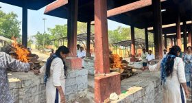 Anveshi Jain: బ్లాక్ అండ్ వైట్ లో హాట్ అందాలతో రెచ్చగొడుతున్న అన్వేషి..