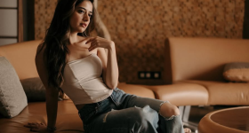 Ashika Ranganath : మత్తెక్కించే చూపులతో..వయ్యాలతో కేక పుట్టిస్తున్న ఆషికా..