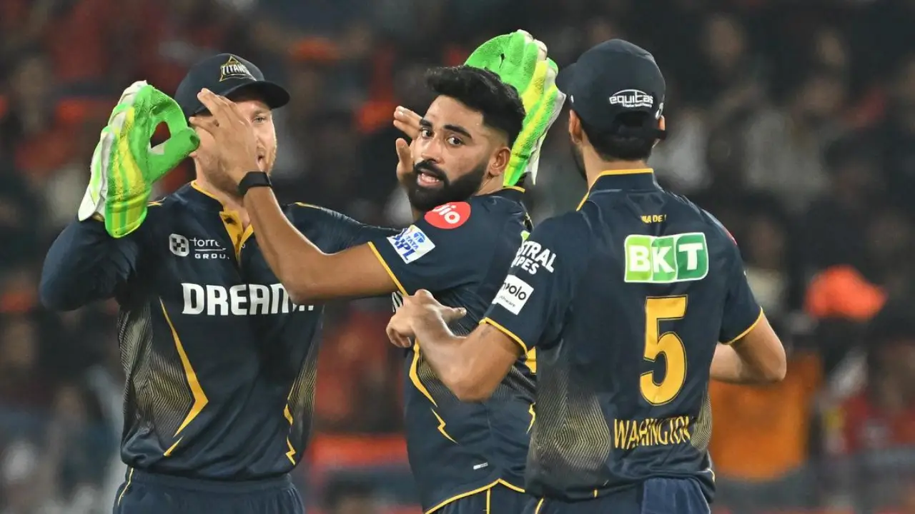 Mohammed Siraj : భయంకరంగా మారిన సిరాజ్.. 100 వికెట్లు తీసి చరిత్ర