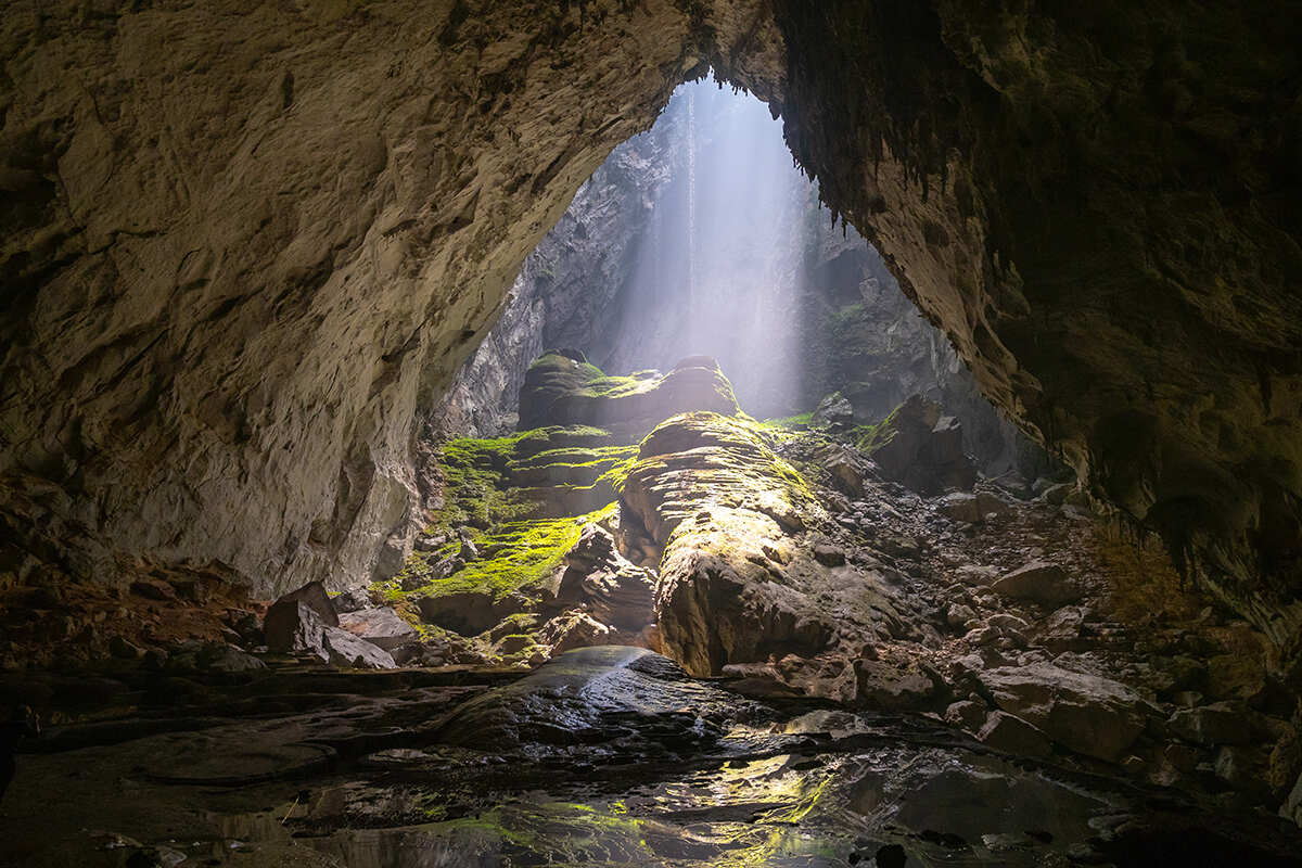 Secret Caves: కొత్తగూడెం అడవుల్లో దాక్కున్న ఈ గుహల గురించి తెలుసా?