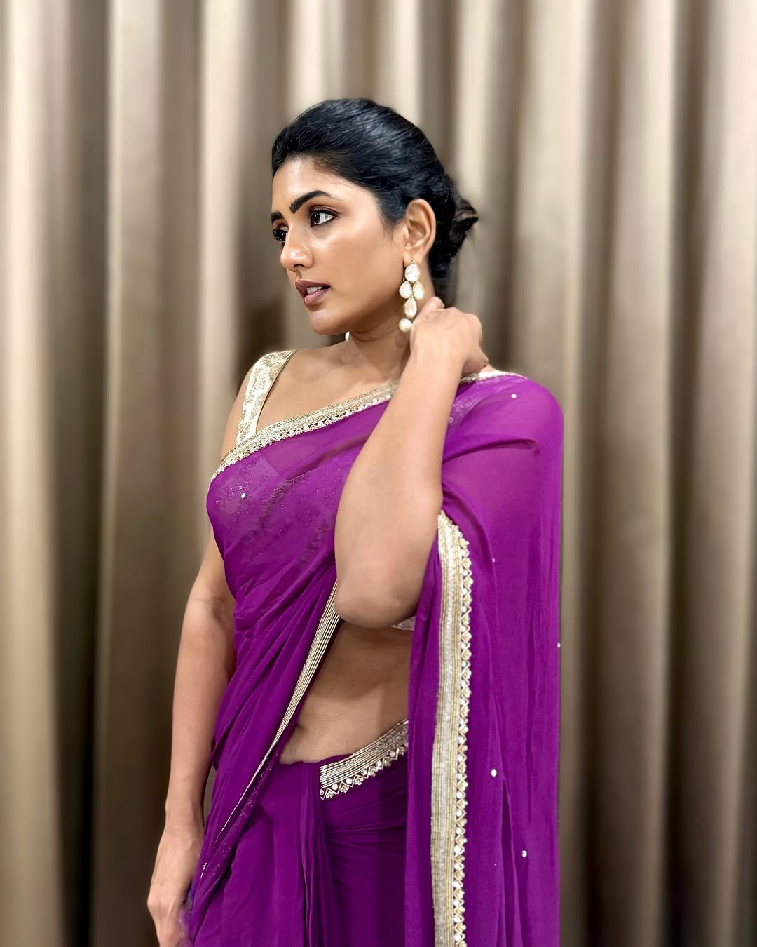 Eesha Rebba Photo Gallery
