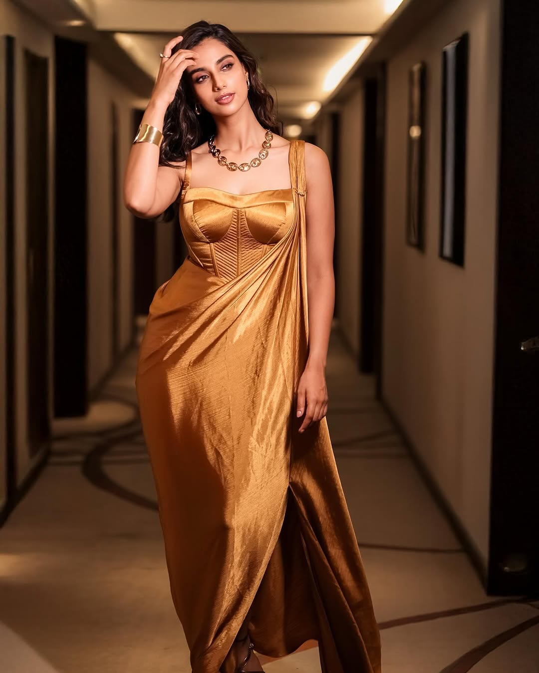 Meenakshi Chaudhary Photo Gallery