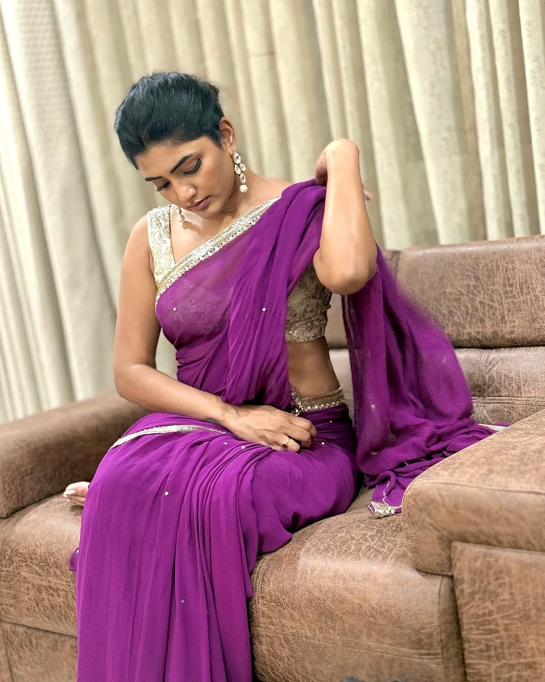 Eesha Rebba Photo Gallery