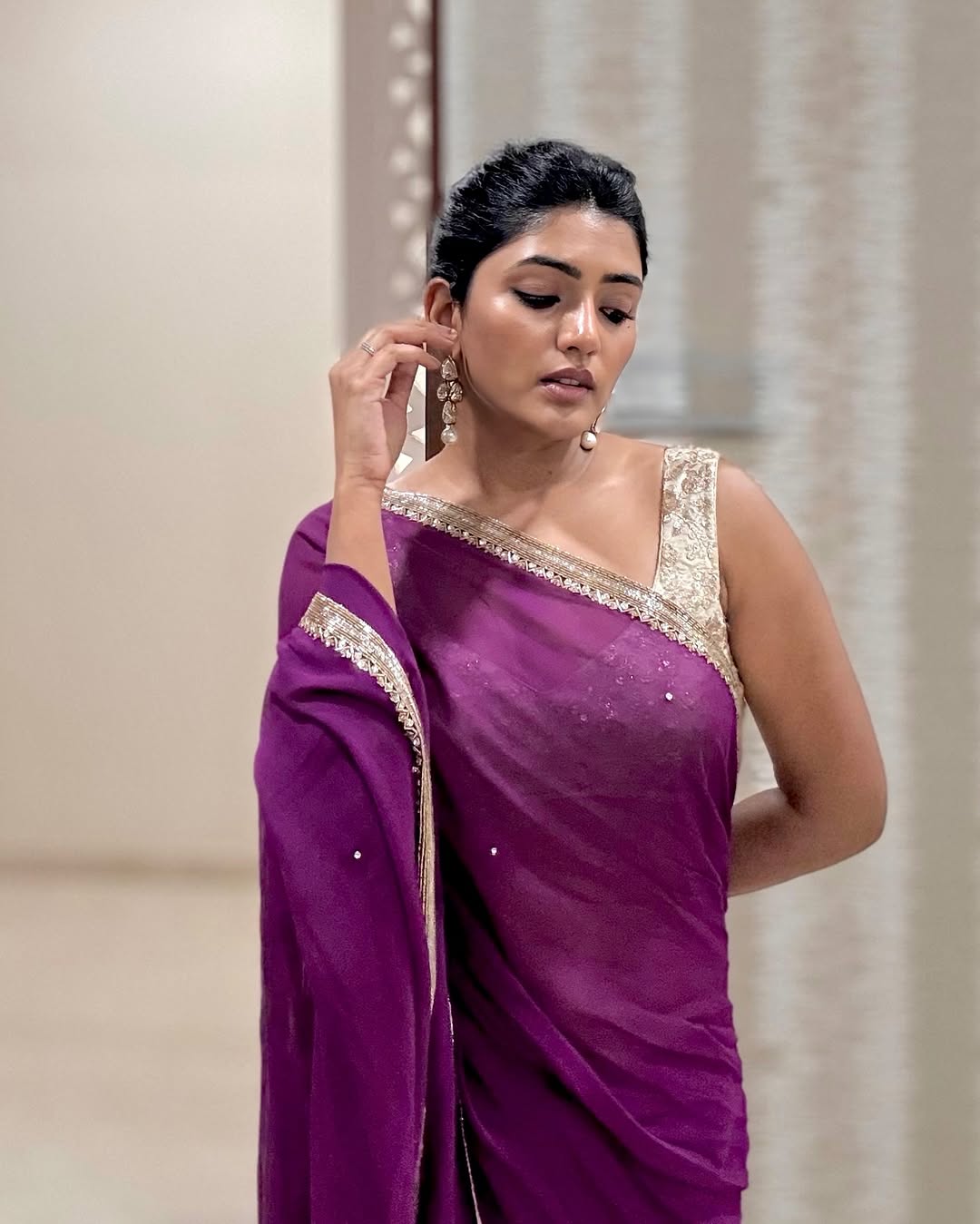 Eesha Rebba Photo Gallery