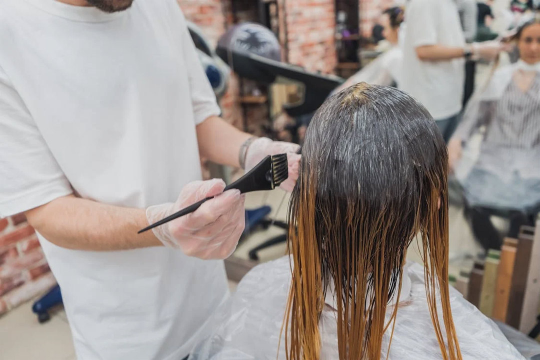 Hair Color: జుట్టుకు రంగు వేస్తున్నారా? ఎంత ప్రమాదకరమో తెలుసా?