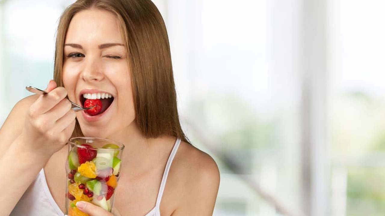 Fruit Salad: ఉదయం పూట ఖాళీ కడుపుతో ఫ్రూట్ సలాడ్ తింటే.. ?