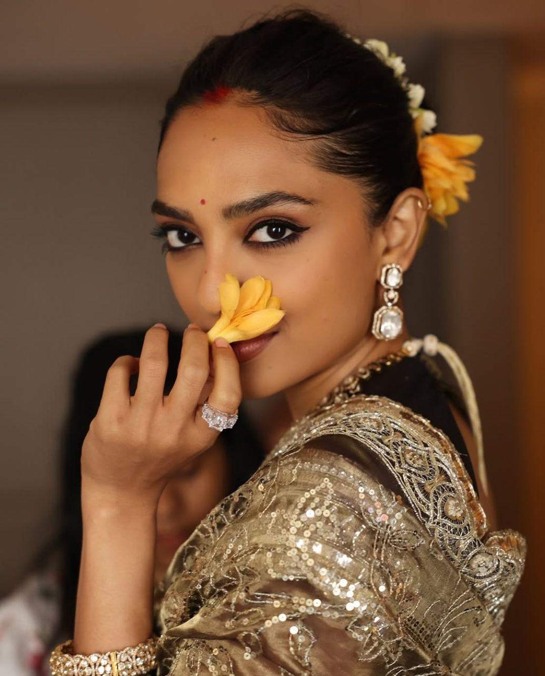 Shobhita dhulipala: కాటుక కళ్ళతో కవ్విస్తున్న అక్కినేని కోడలు.. ఫోటోలు వైరల్