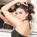 Jacqueline Fernandez: ఆ లుక్స్ ఏంటి జాక్వెలిన్.. చూపులతోనే చంపేస్తావా ఏంటి..?