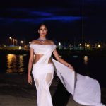Janhvi Kapoor: వైట్ శారీలో గ్లామర్ విందు వడ్డిస్తున్న జాన్వీ..జాబిలమ్మ కూడా హీటెక్కేలా!