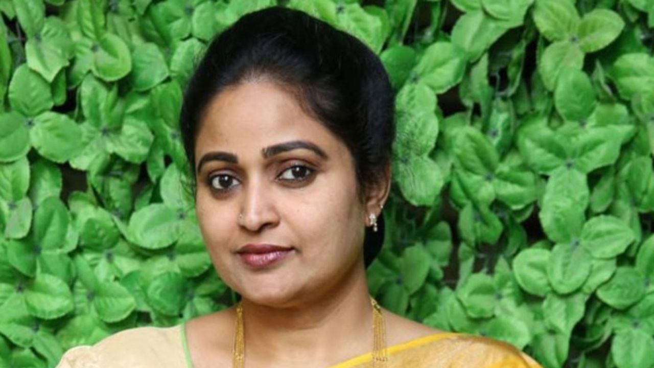 Divyavani: రాజేంద్రప్రసాద్ తో గొడవ గురించి ఓపెన్ సీక్రెట్స్ బయటపెట్టిన దివ్యవాణి