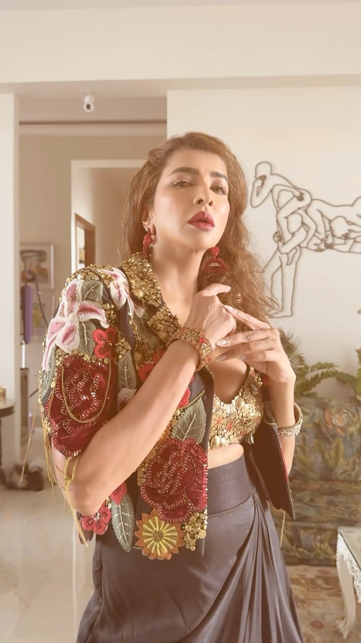 Actress Manchu Lakshmi Photo Gallery