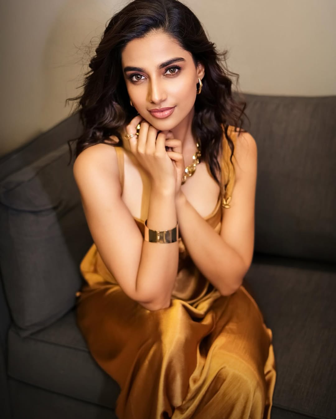 Meenakshi Chaudhary Photo Gallery