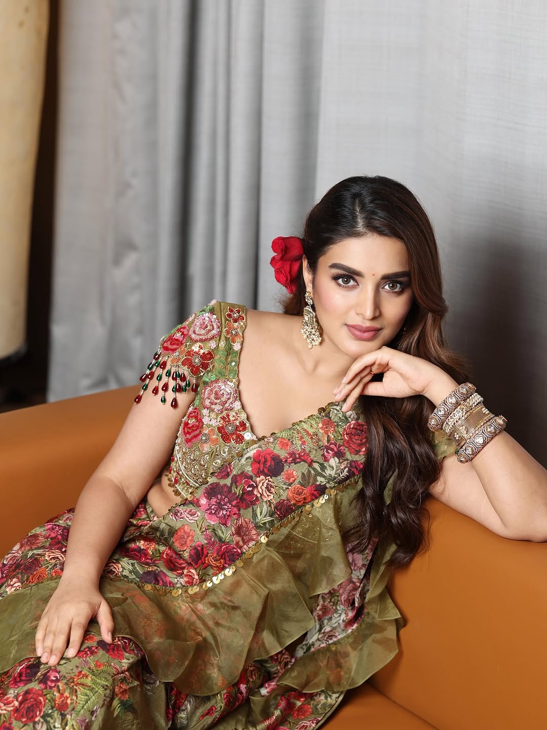 Actress Nidhi Agarwal Photo Gallery