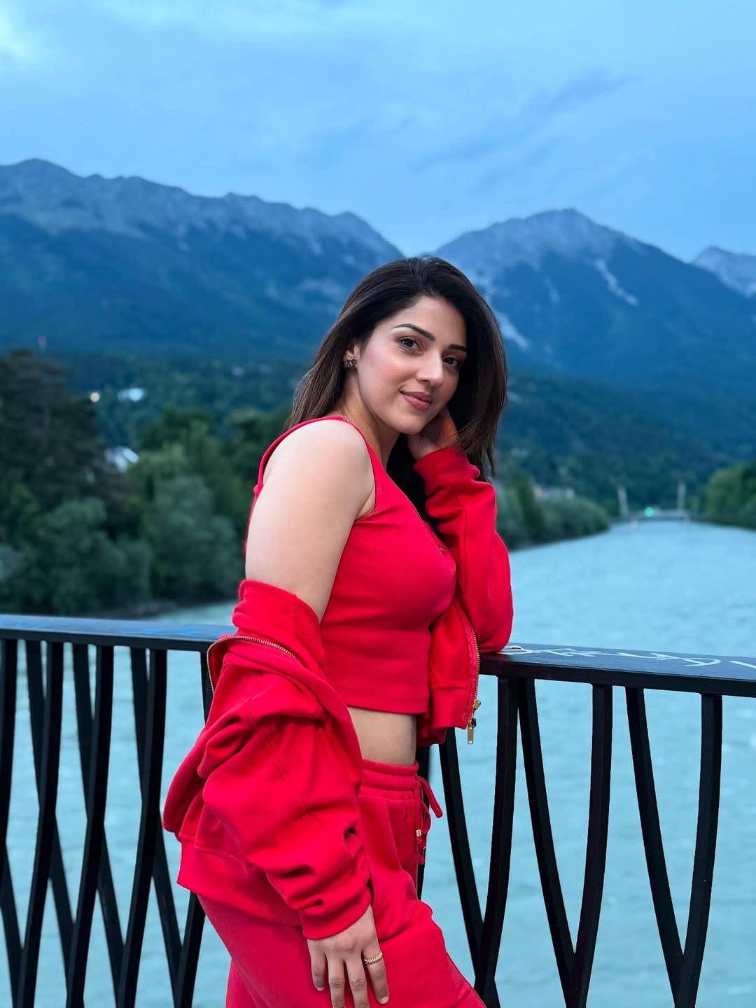 Mehareen Pirzada photo gallery