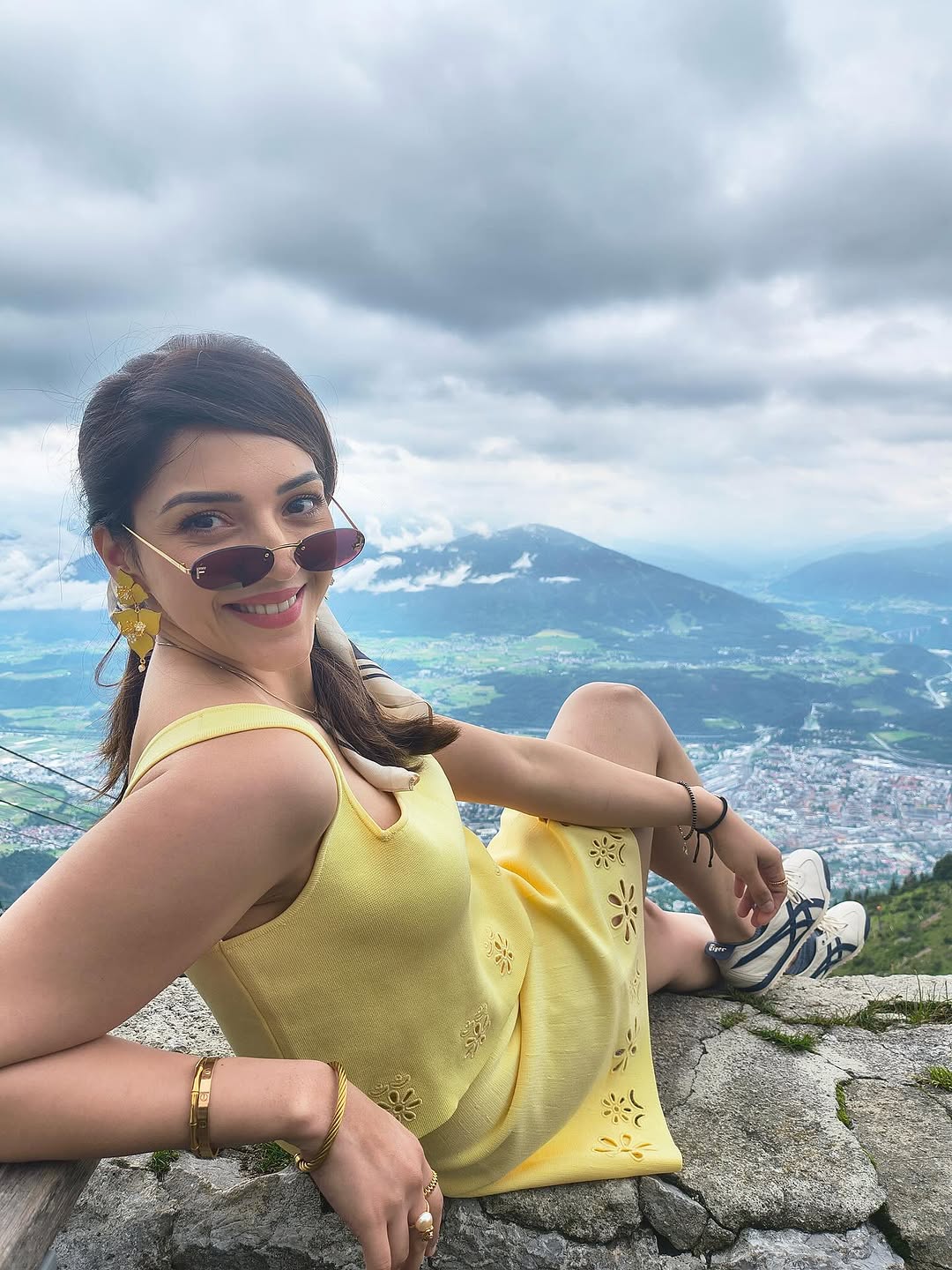 Mehareen Pirzada photo gallery