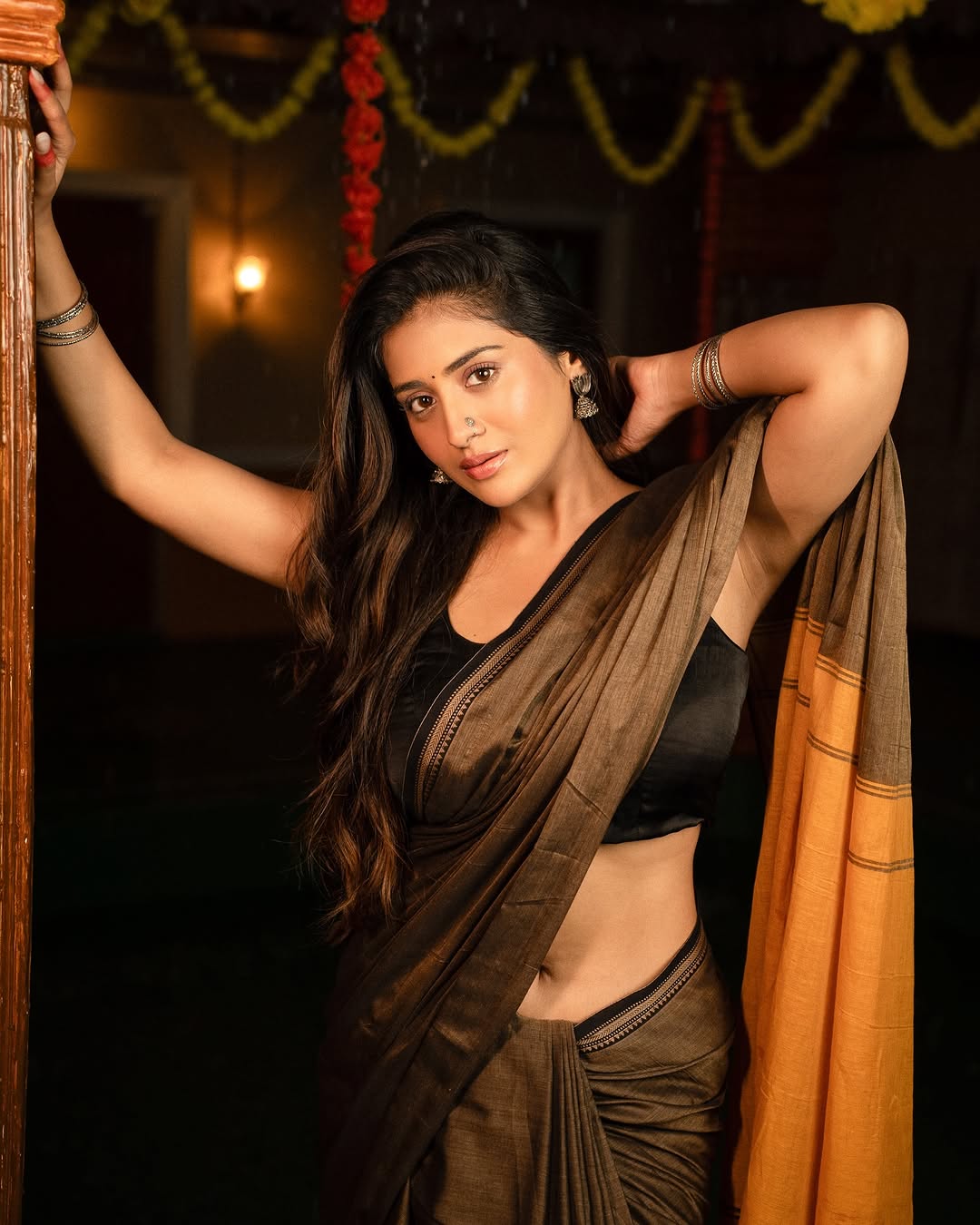 Actress Raashi Singh Photo Gallery