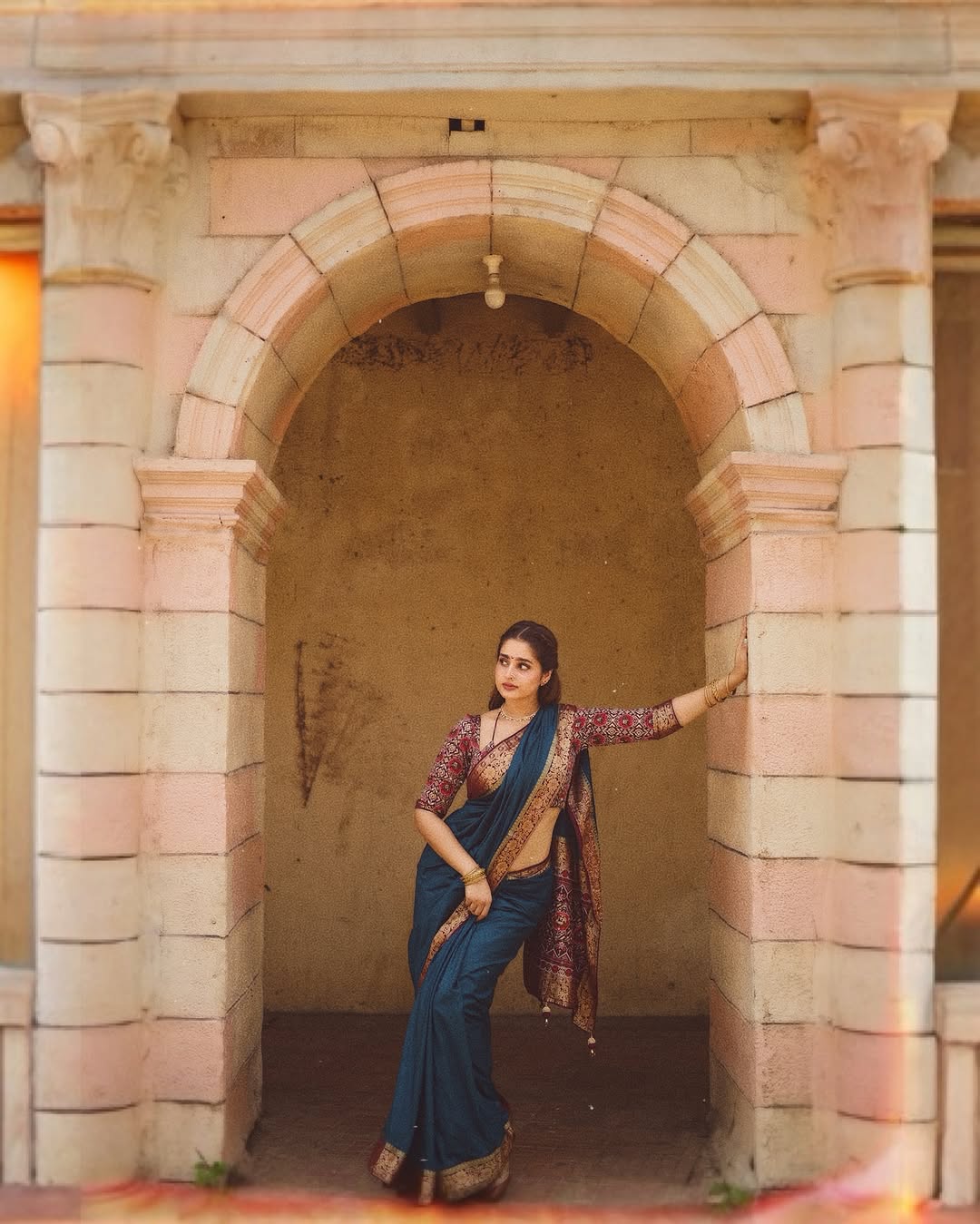 Actress Ayesha Khan Photo Gallery