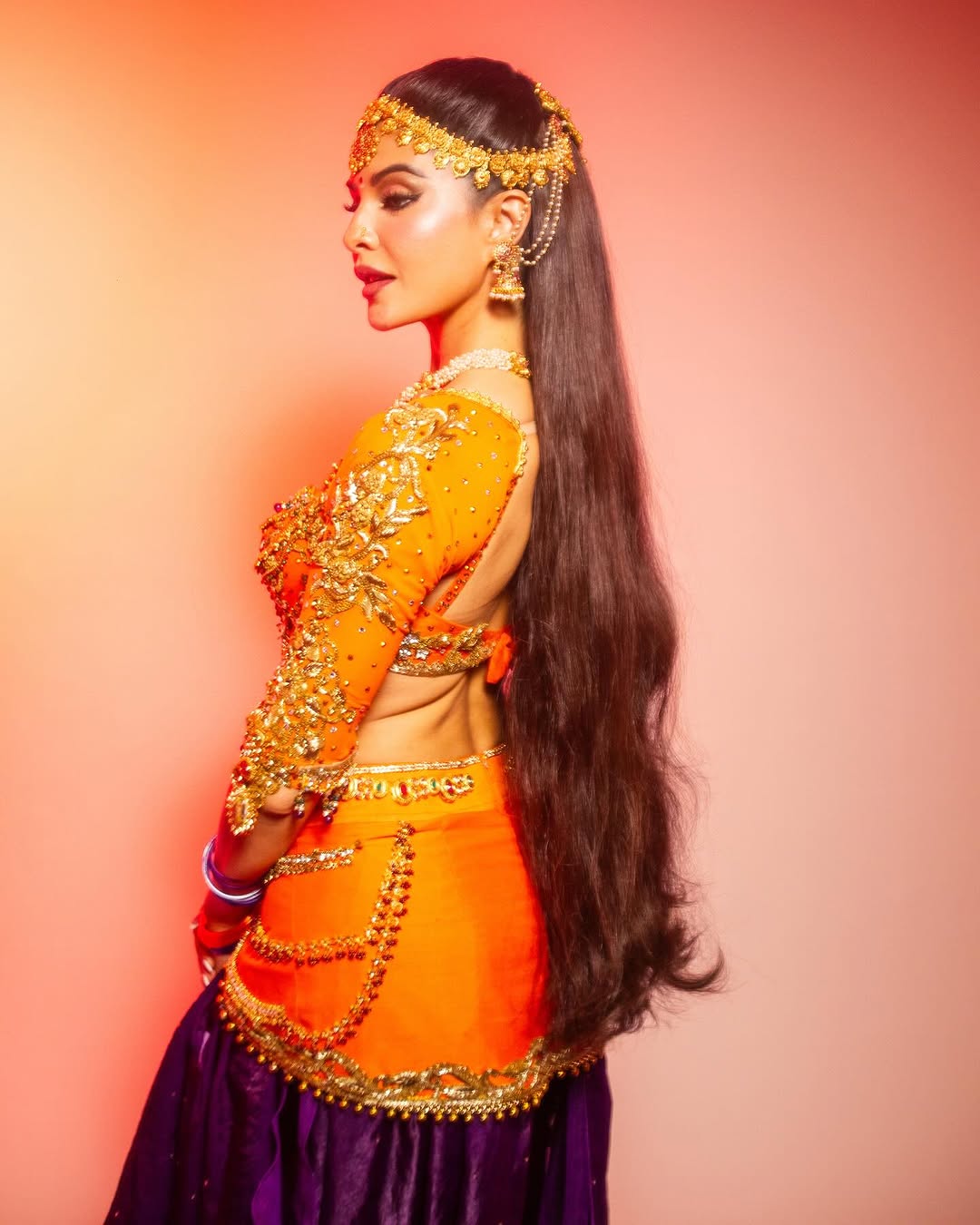 Actress Jacqueline Fernandez Photo gallery