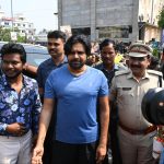 Pawan Kalyan: సెలూన్ ప్రారంభించిన డిప్యూటీ సీఎం పవన్.. ఇలా వెళ్ళడం ఏంటయ్యా?