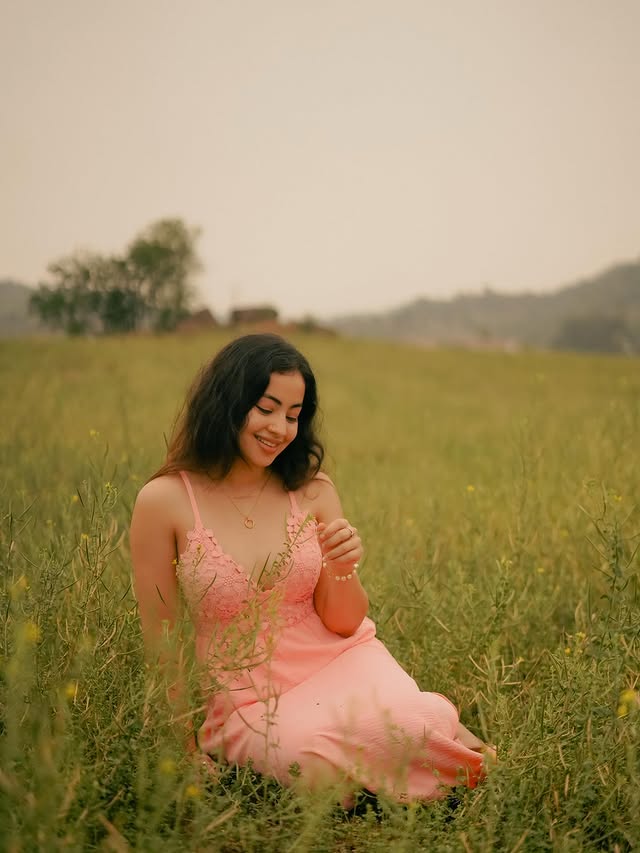 Shriya Kontham Photo Gallery